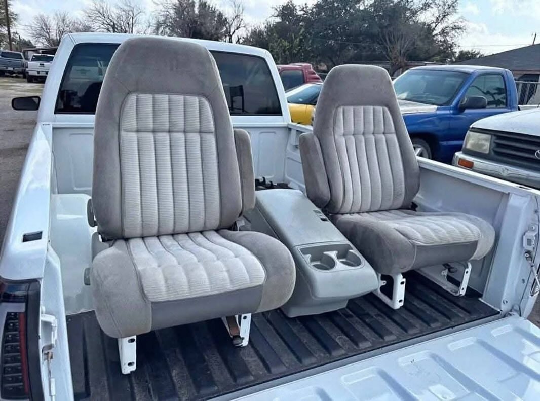 88-94 Chevy Silverado gray bucket seats and console