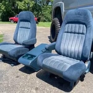 88-94 Chevy Silverado blue bucket seats and center console 