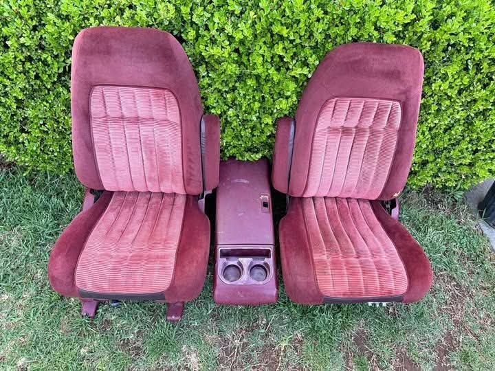 88-94 Obs chevy Silverado Maroon bucket seats